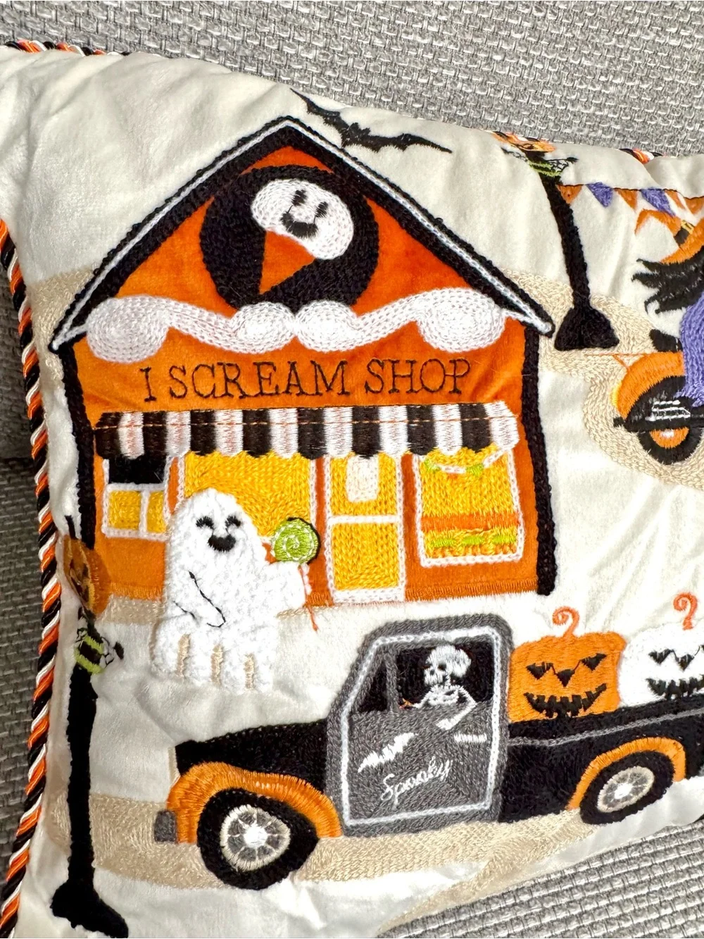 Halloween Town Pillow Ghost Village  Jack O’ Lantern Pumpkins Embroidered NWT